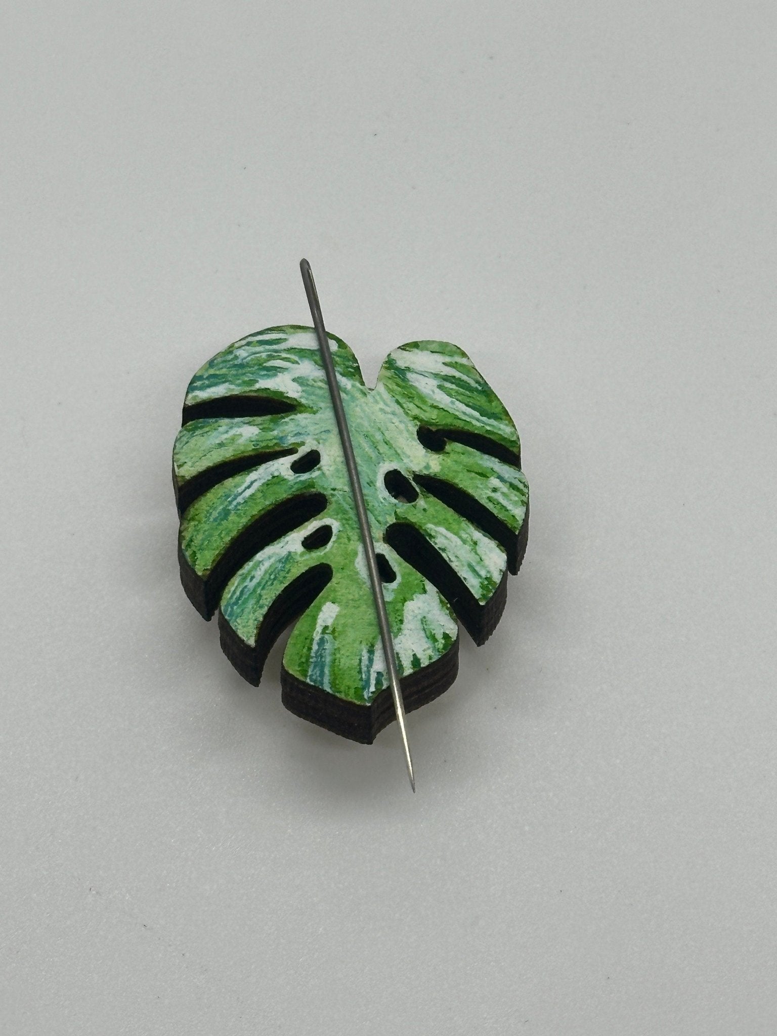 Monstera Leaf Needle Minder - Embroidery | Cross Stitch | Needlepoint | Sewing - Obscurious Creations